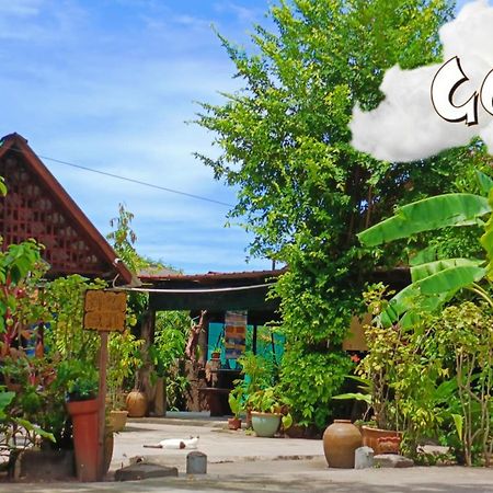 Gecko Guesthouse Pantai Cenang  Exterior foto
