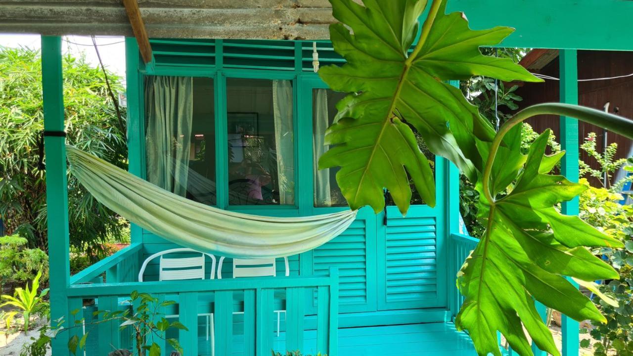 Gecko Guesthouse Pantai Cenang  Exterior foto