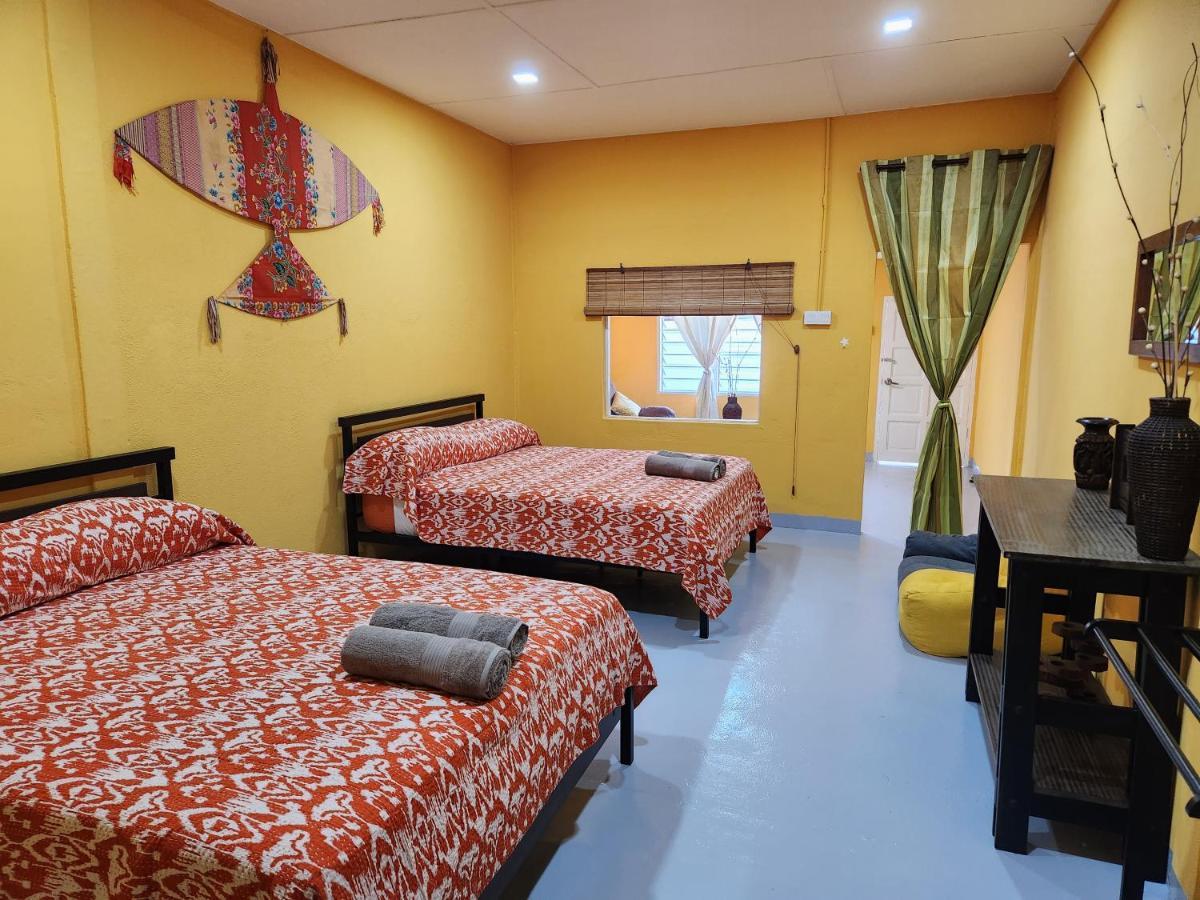 Gecko Guesthouse Pantai Cenang  Exterior foto