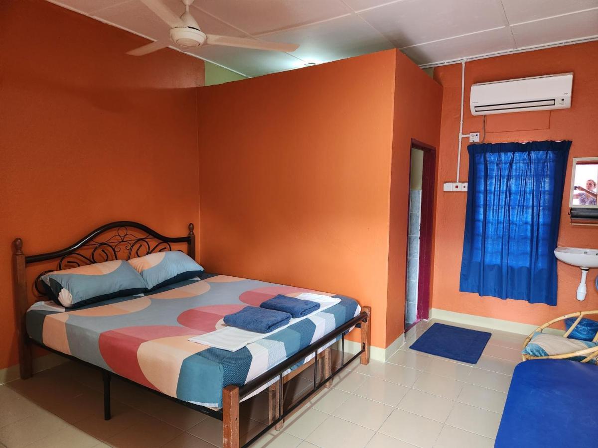 Gecko Guesthouse Pantai Cenang  Exterior foto