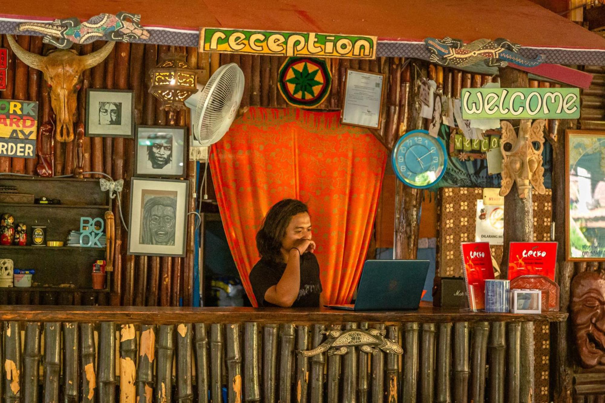 Gecko Guesthouse Pantai Cenang  Exterior foto
