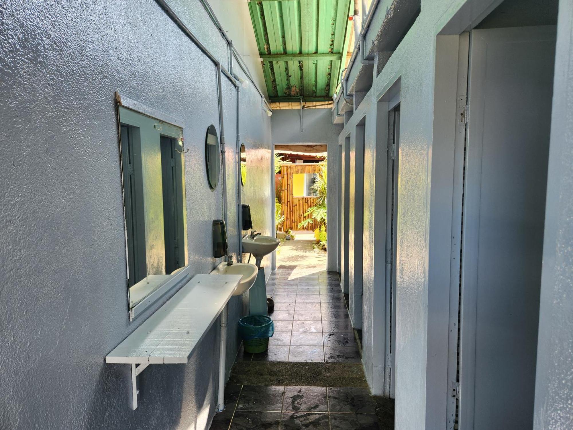 Gecko Guesthouse Pantai Cenang  Exterior foto